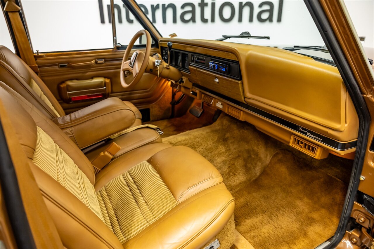 1986 Jeep Grand Wagoneer   - Photo 54 - Springfield, MO 65802
