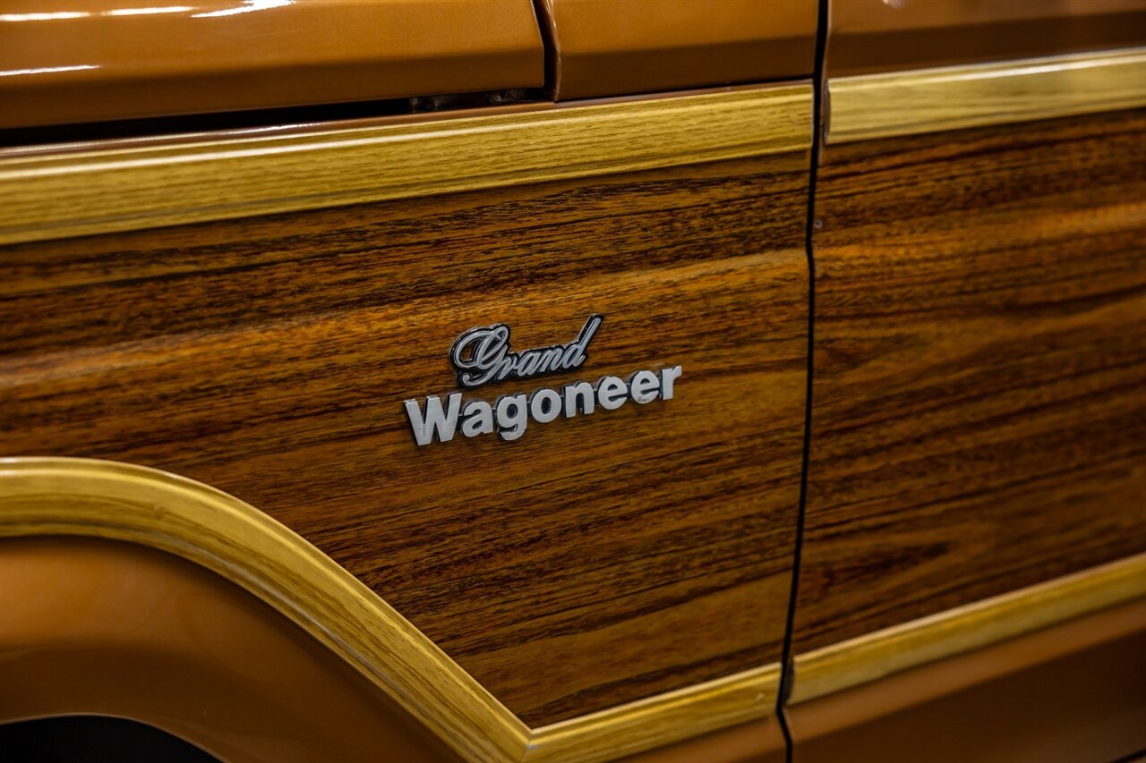 1986 Jeep Grand Wagoneer   - Photo 15 - Springfield, MO 65802