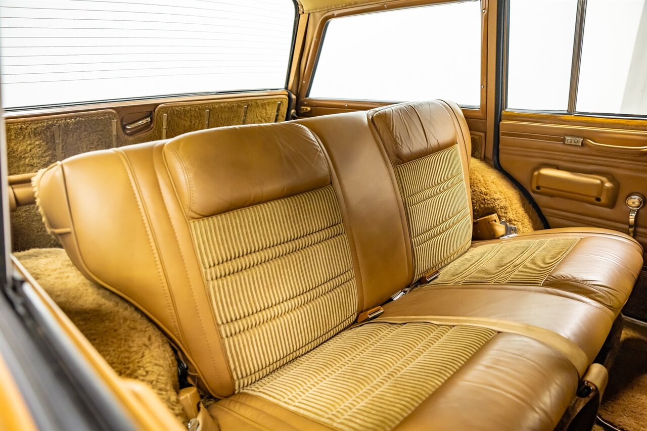 1986 Jeep Grand Wagoneer   - Photo 51 - Springfield, MO 65802