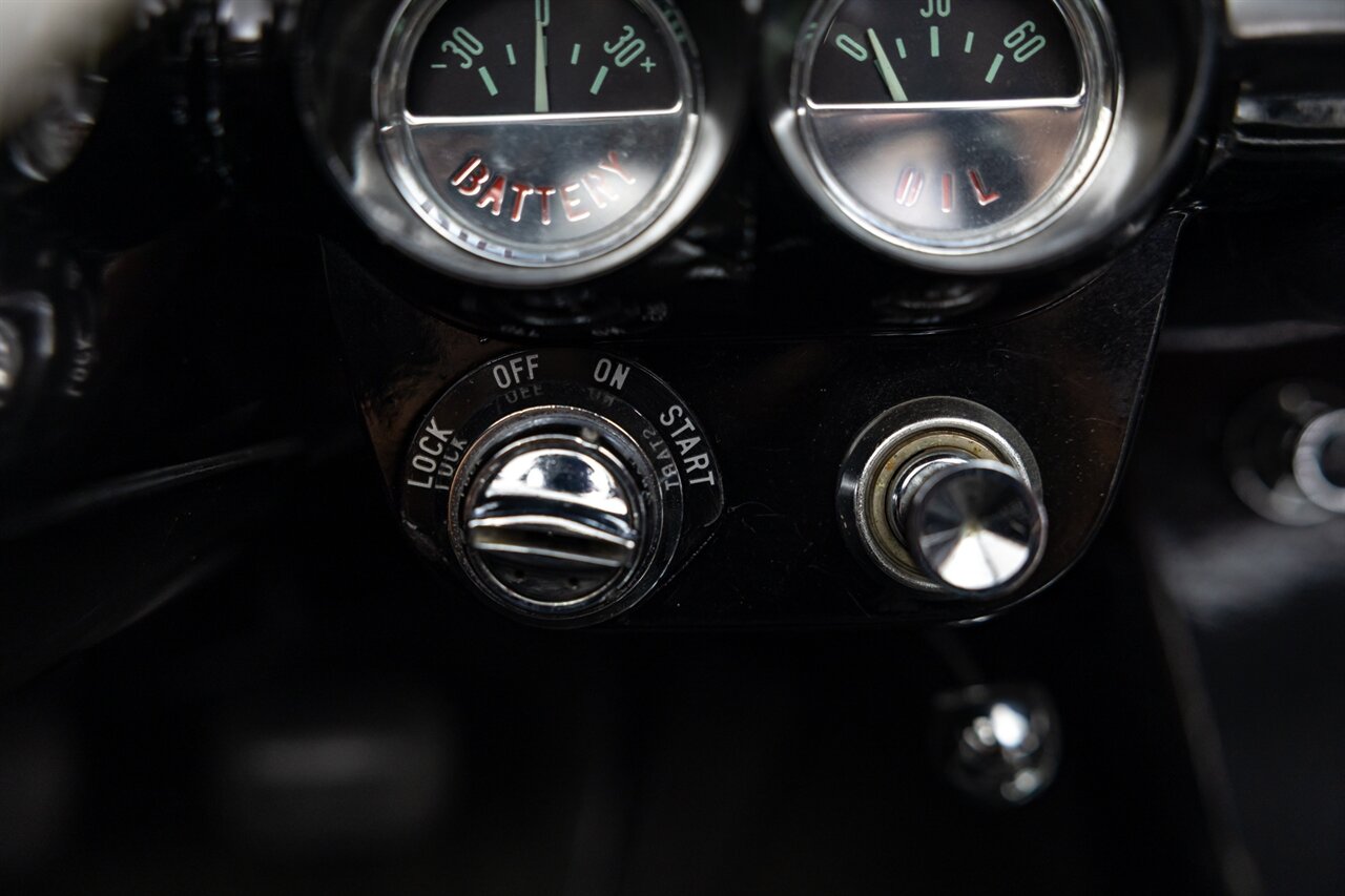 1962 Chevrolet Corvette   - Photo 99 - Springfield, MO 65802