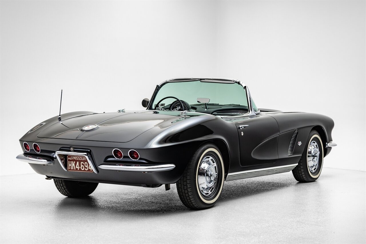1962 Chevrolet Corvette   - Photo 27 - Springfield, MO 65802