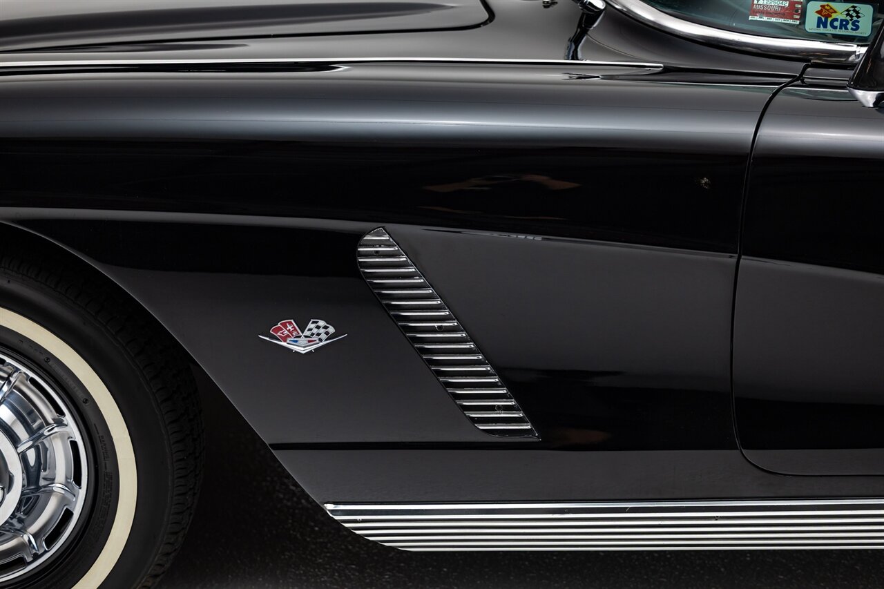 1962 Chevrolet Corvette   - Photo 11 - Springfield, MO 65802