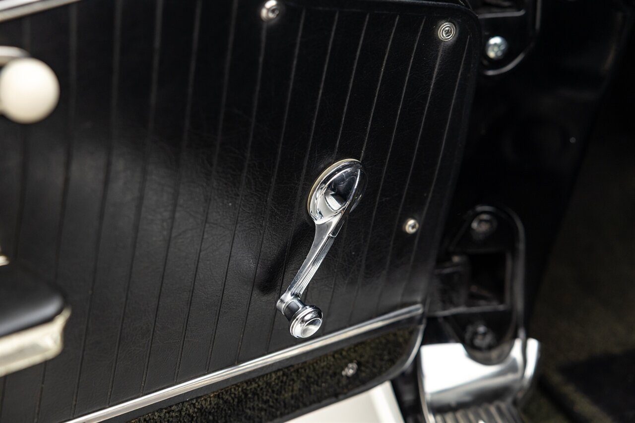 1962 Chevrolet Corvette   - Photo 85 - Springfield, MO 65802