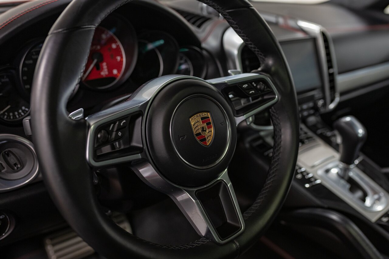 2017 Porsche Cayenne GTS   - Photo 24 - Springfield, MO 65802