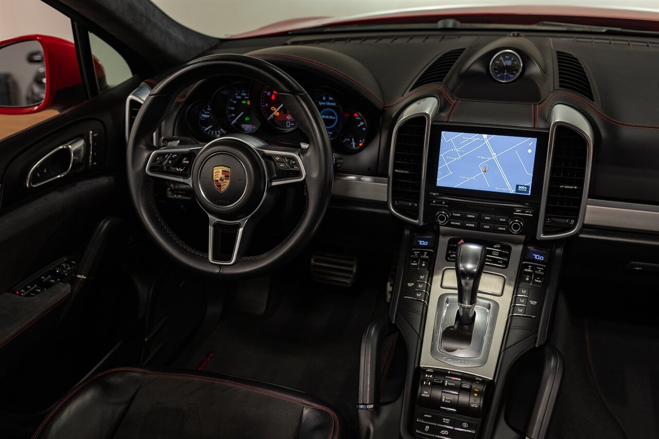 2017 Porsche Cayenne GTS   - Photo 40 - Springfield, MO 65802