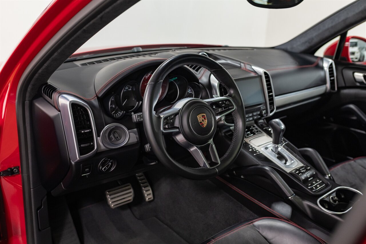 2017 Porsche Cayenne GTS   - Photo 20 - Springfield, MO 65802