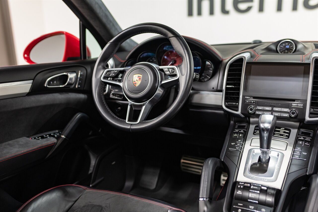 2017 Porsche Cayenne GTS   - Photo 31 - Springfield, MO 65802