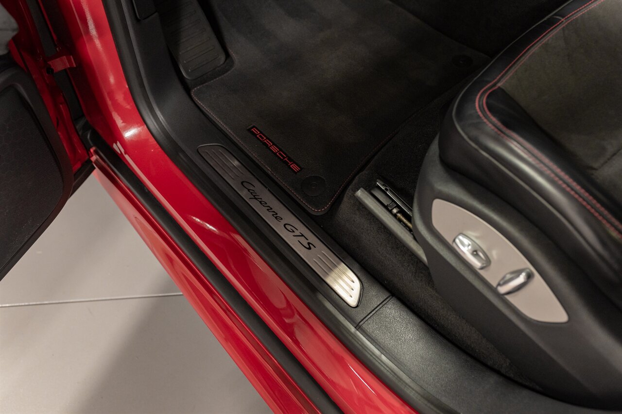 2017 Porsche Cayenne GTS   - Photo 23 - Springfield, MO 65802