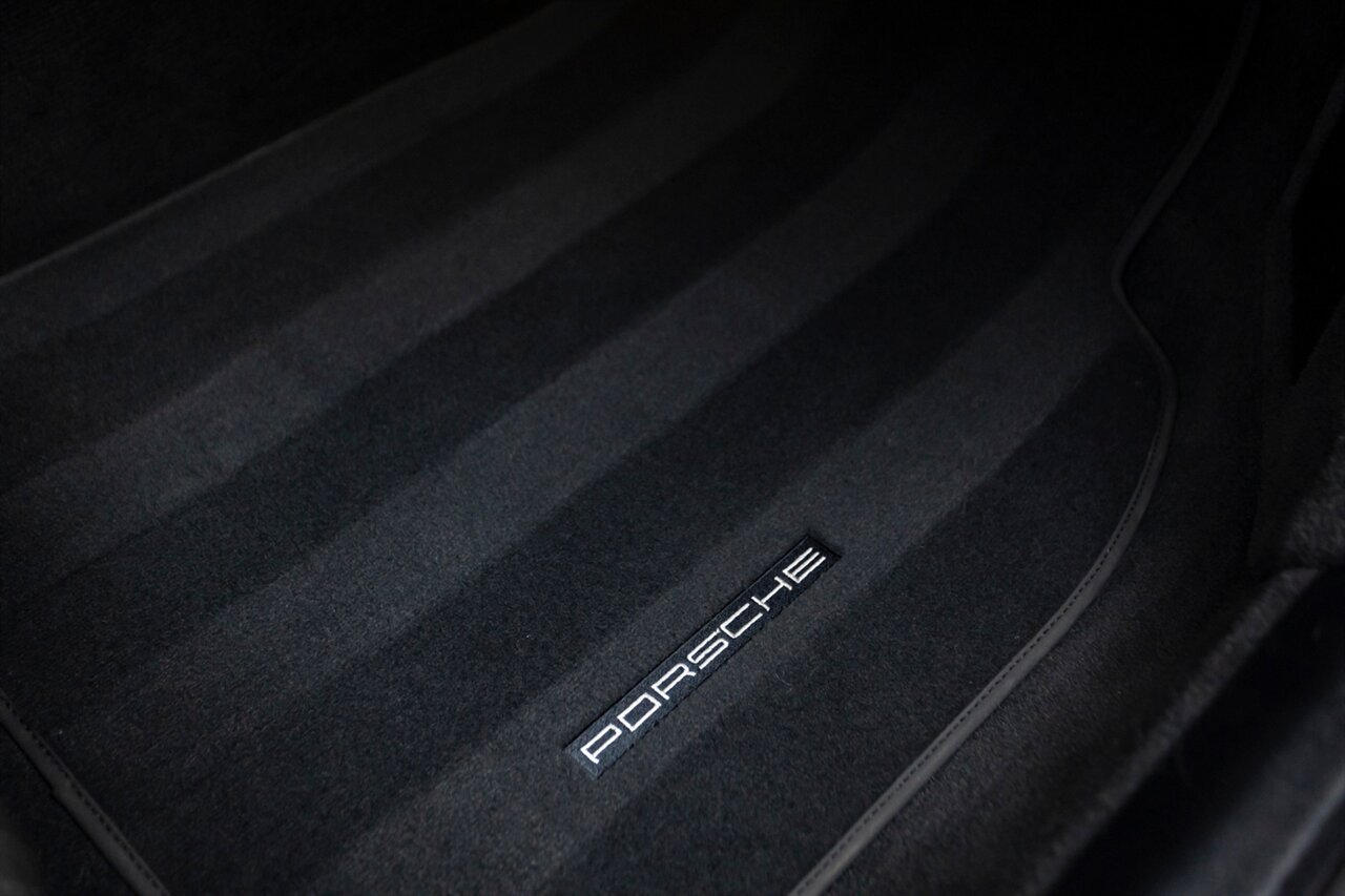 2018 Porsche 911 Carrera T   - Photo 34 - Springfield, MO 65802