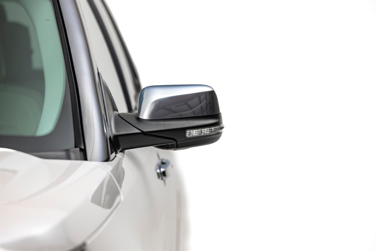 2019 Ford Explorer Platinum - Photo 8 - Springfield, MO 65802