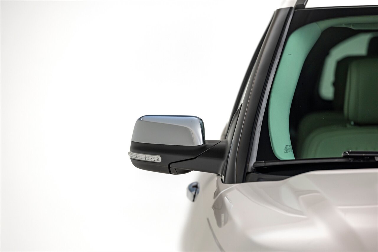 2019 Ford Explorer Platinum - Photo 4 - Springfield, MO 65802