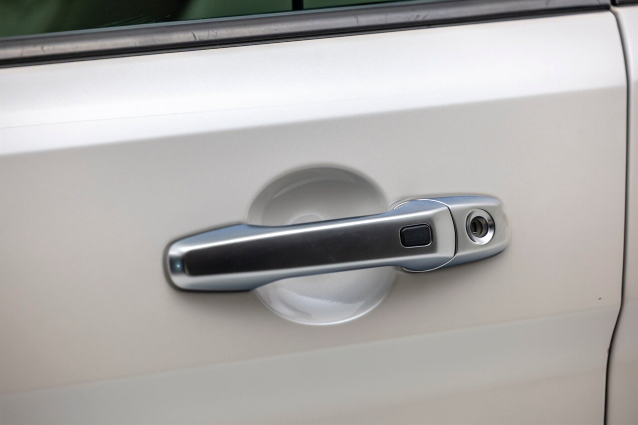 2019 Ford Explorer Platinum - Photo 11 - Springfield, MO 65802