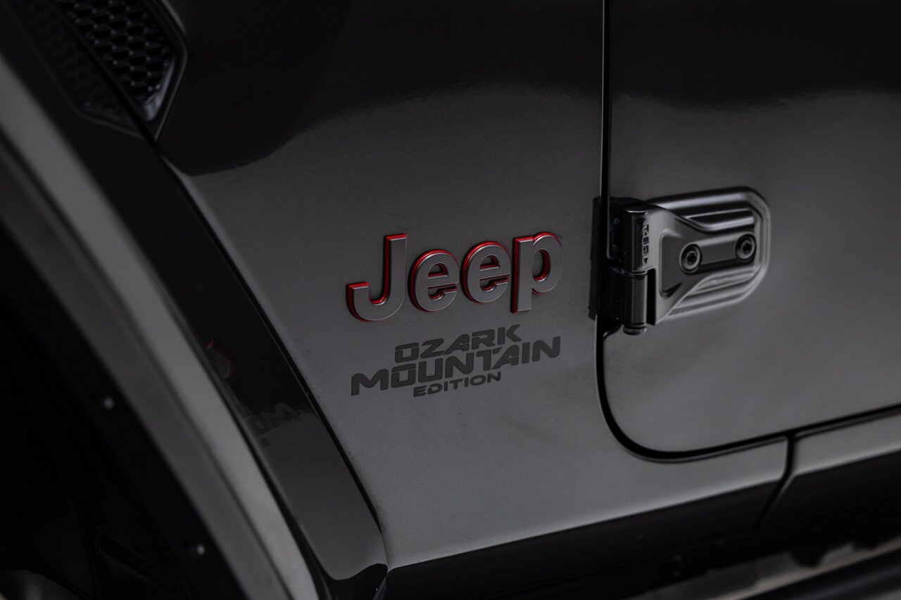 2020 Jeep Gladiator Rubicon   - Photo 12 - Springfield, MO 65802