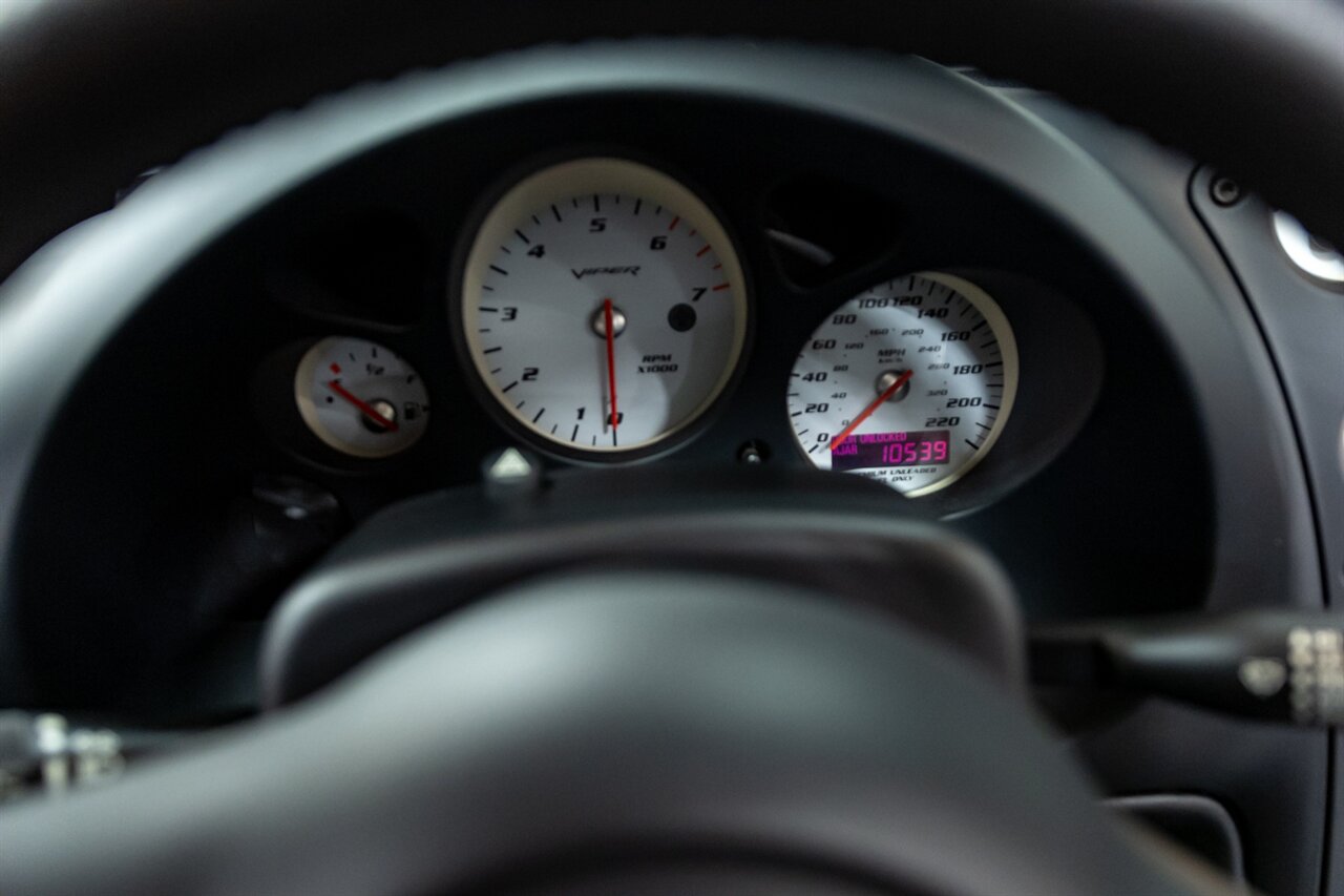 2005 Dodge Viper SRT-10   - Photo 17 - Springfield, MO 65802