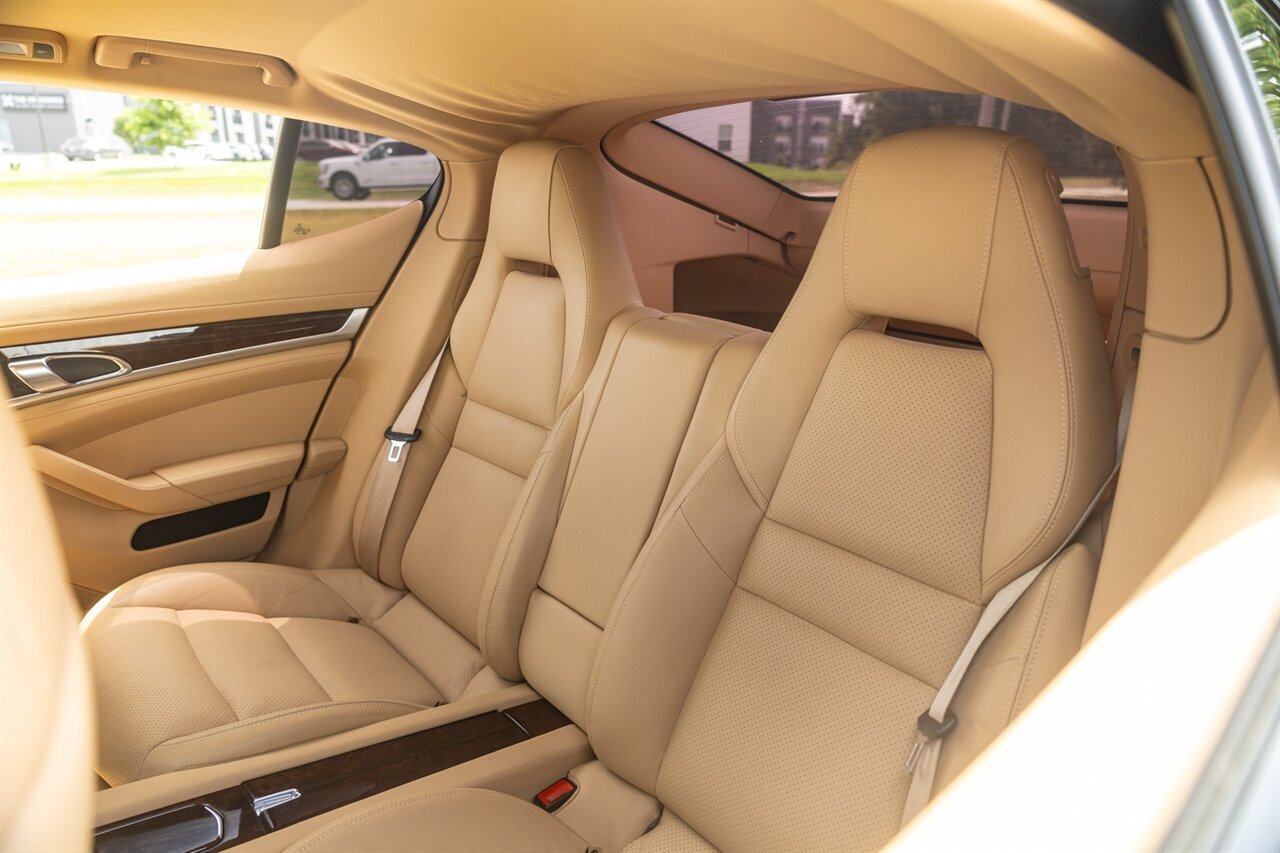 2011 Porsche Panamera 4 - Photo 16 - Springfield, MO 65802