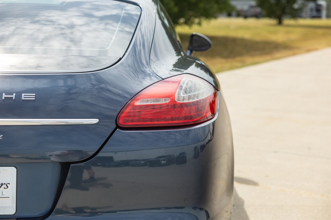 2011 Porsche Panamera 4 - Photo 14 - Springfield, MO 65802