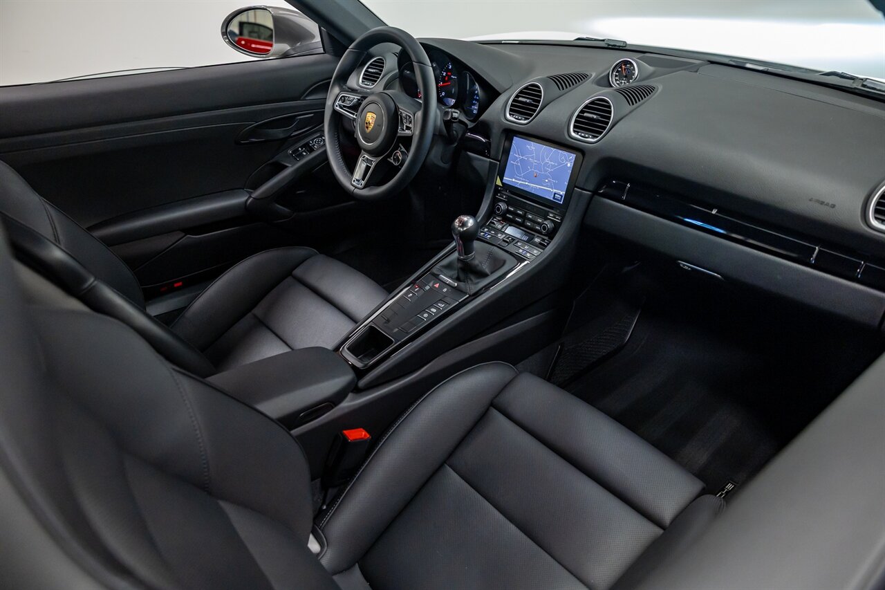 2021 Porsche 718 Cayman T   - Photo 46 - Springfield, MO 65802
