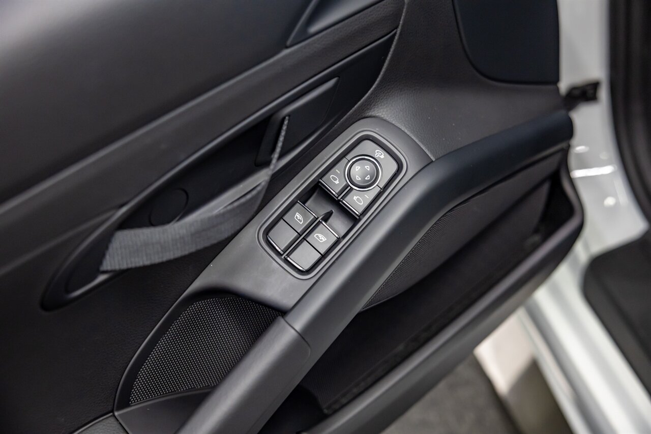 2021 Porsche 718 Cayman T   - Photo 40 - Springfield, MO 65802