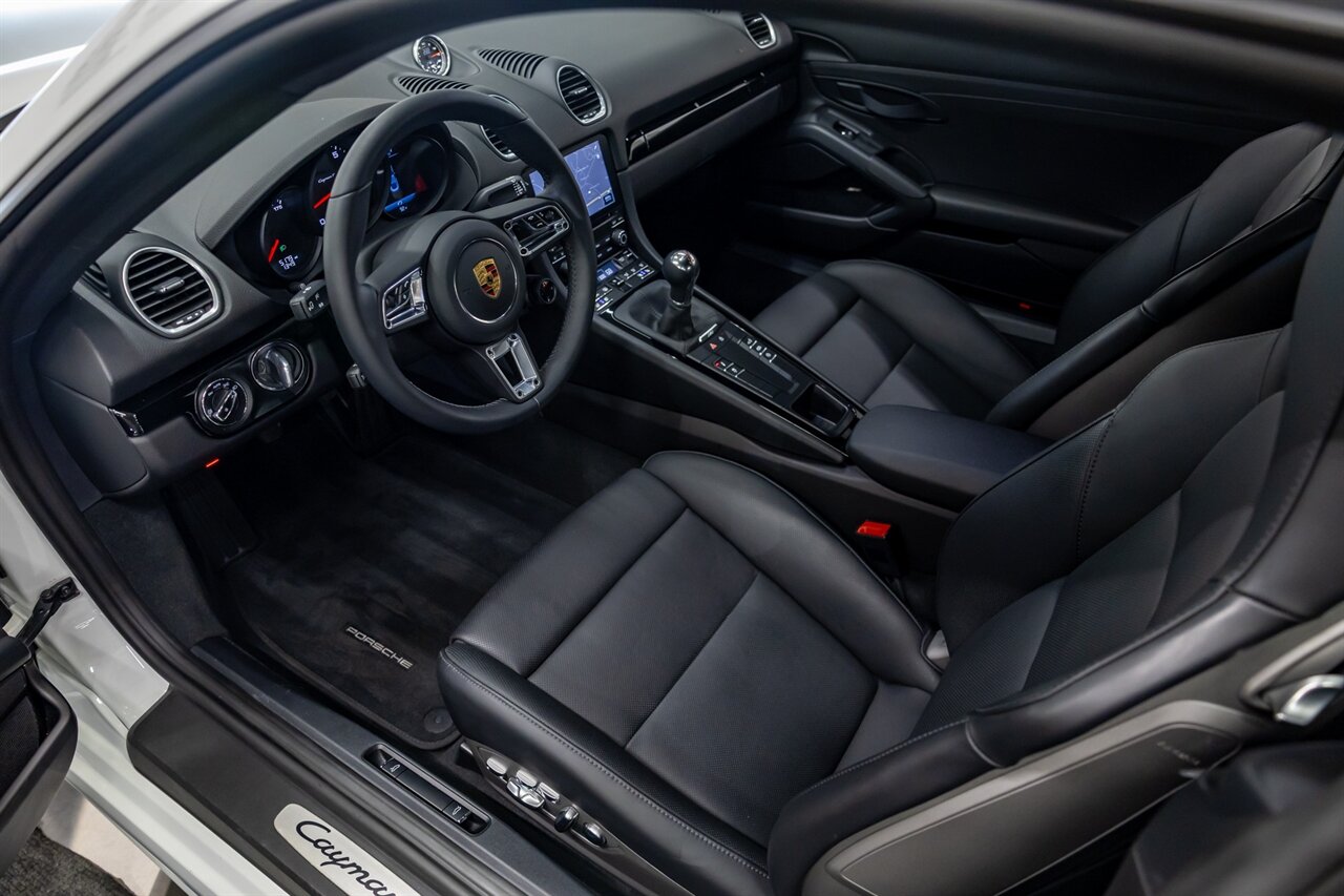 2021 Porsche 718 Cayman T   - Photo 36 - Springfield, MO 65802