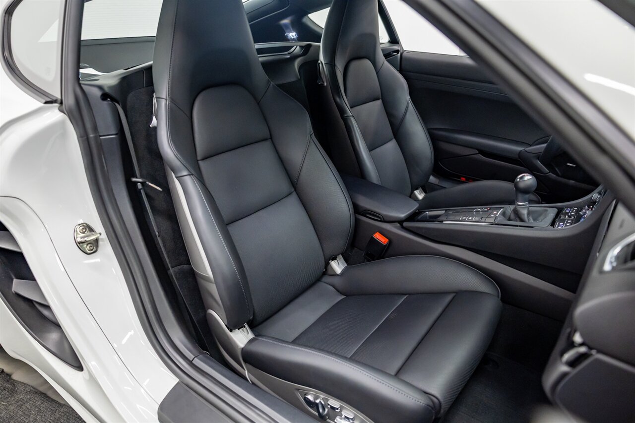 2021 Porsche 718 Cayman T   - Photo 44 - Springfield, MO 65802