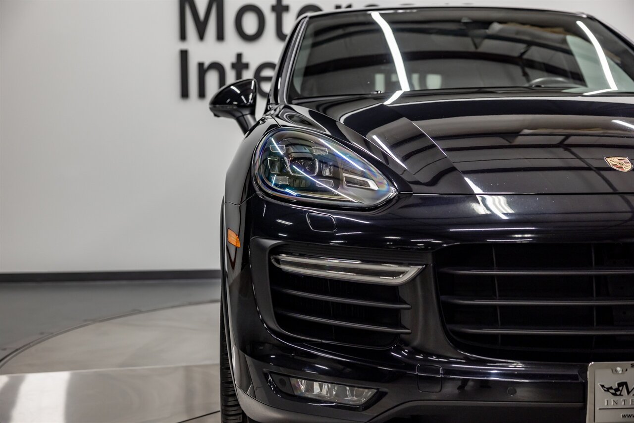 2018 Porsche Cayenne Turbo   - Photo 11 - Springfield, MO 65802