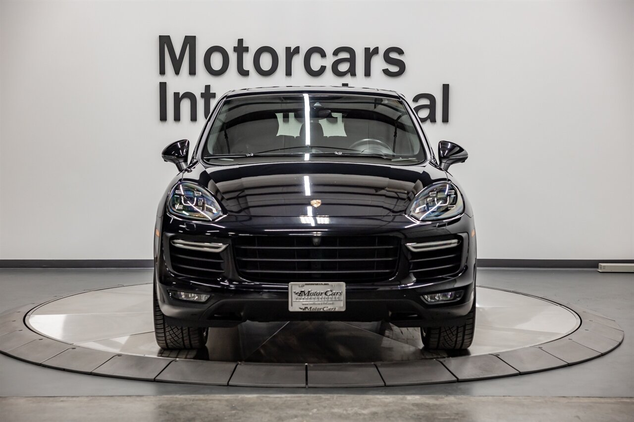 2018 Porsche Cayenne Turbo   - Photo 9 - Springfield, MO 65802