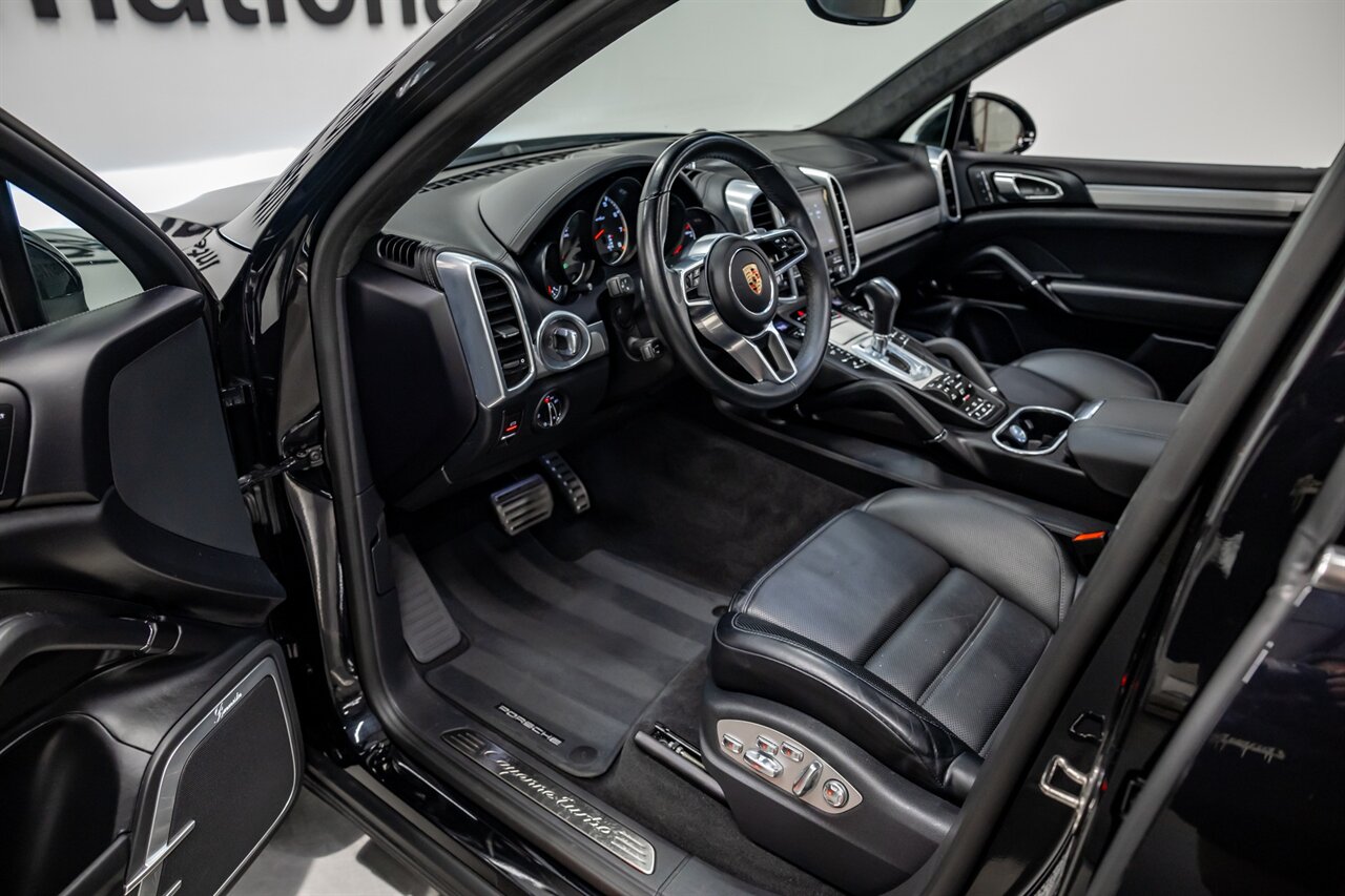 2018 Porsche Cayenne Turbo   - Photo 42 - Springfield, MO 65802