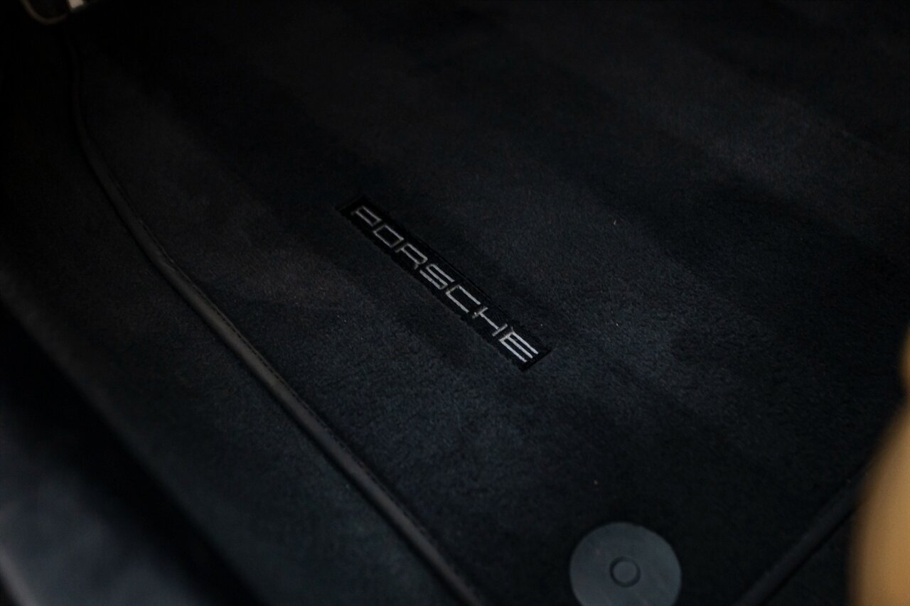 2017 Porsche 911 Carrera 4S - Photo 34 - Springfield, MO 65802