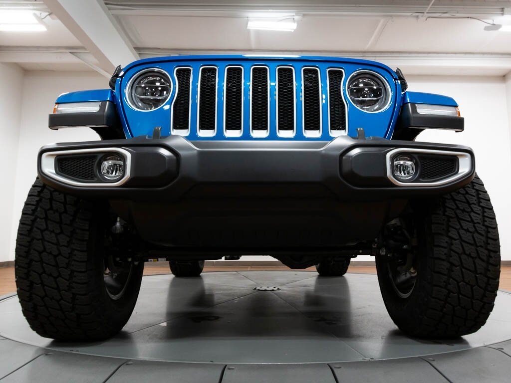 2021 Jeep Wrangler Unlimited Sahara  Ozark Mountain Edition - Photo 11 - Springfield, MO 65802