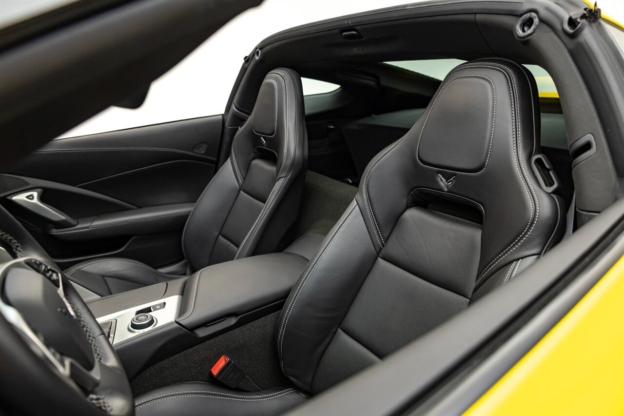 2014 Chevrolet Corvette Stingray Z51   - Photo 2 - Springfield, MO 65802