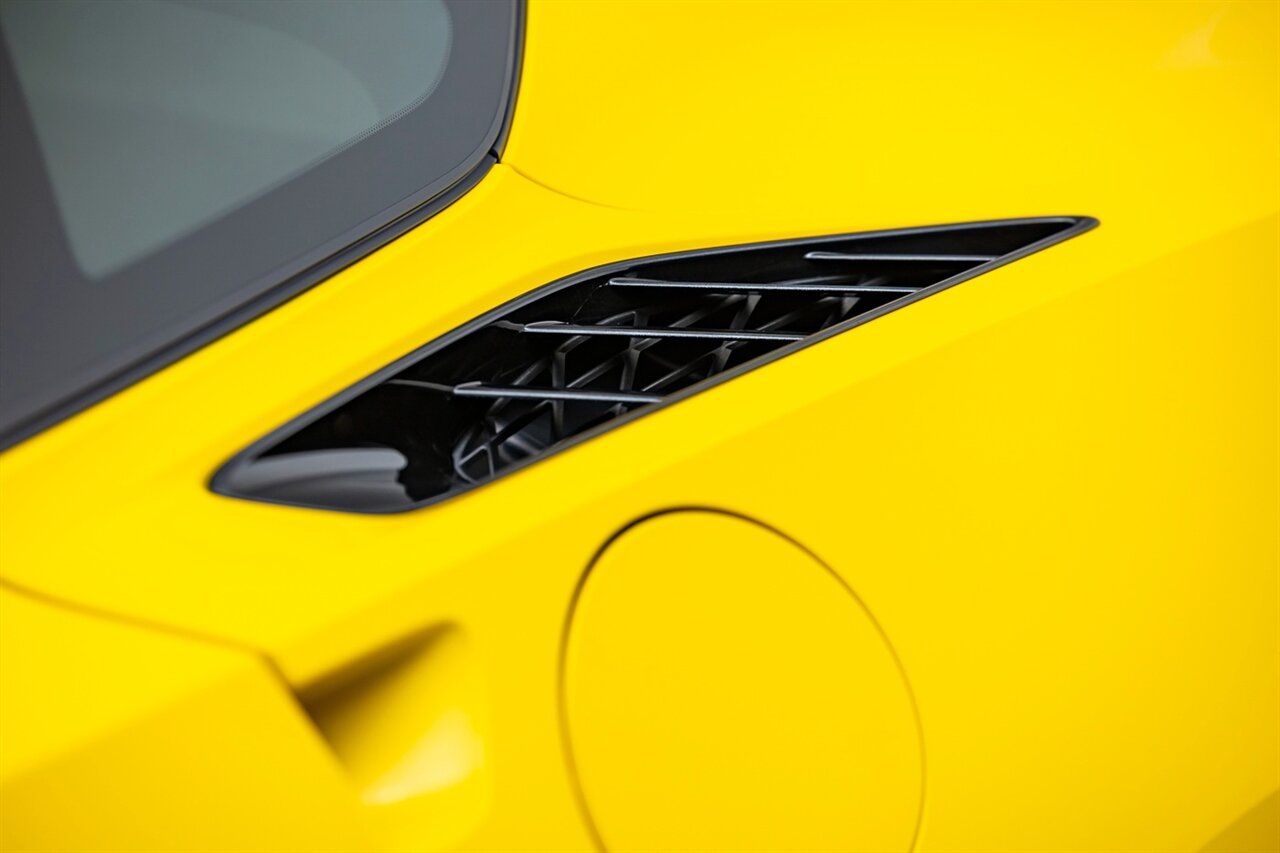 2014 Chevrolet Corvette Stingray Z51   - Photo 15 - Springfield, MO 65802