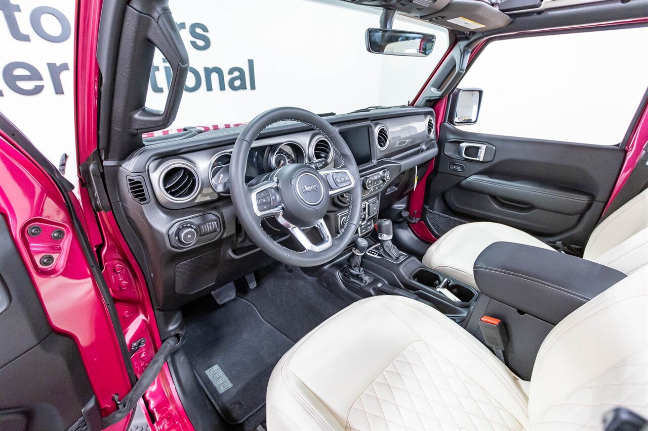 2022 Jeep Wrangler Unlimited Sahara   - Photo 29 - Springfield, MO 65802