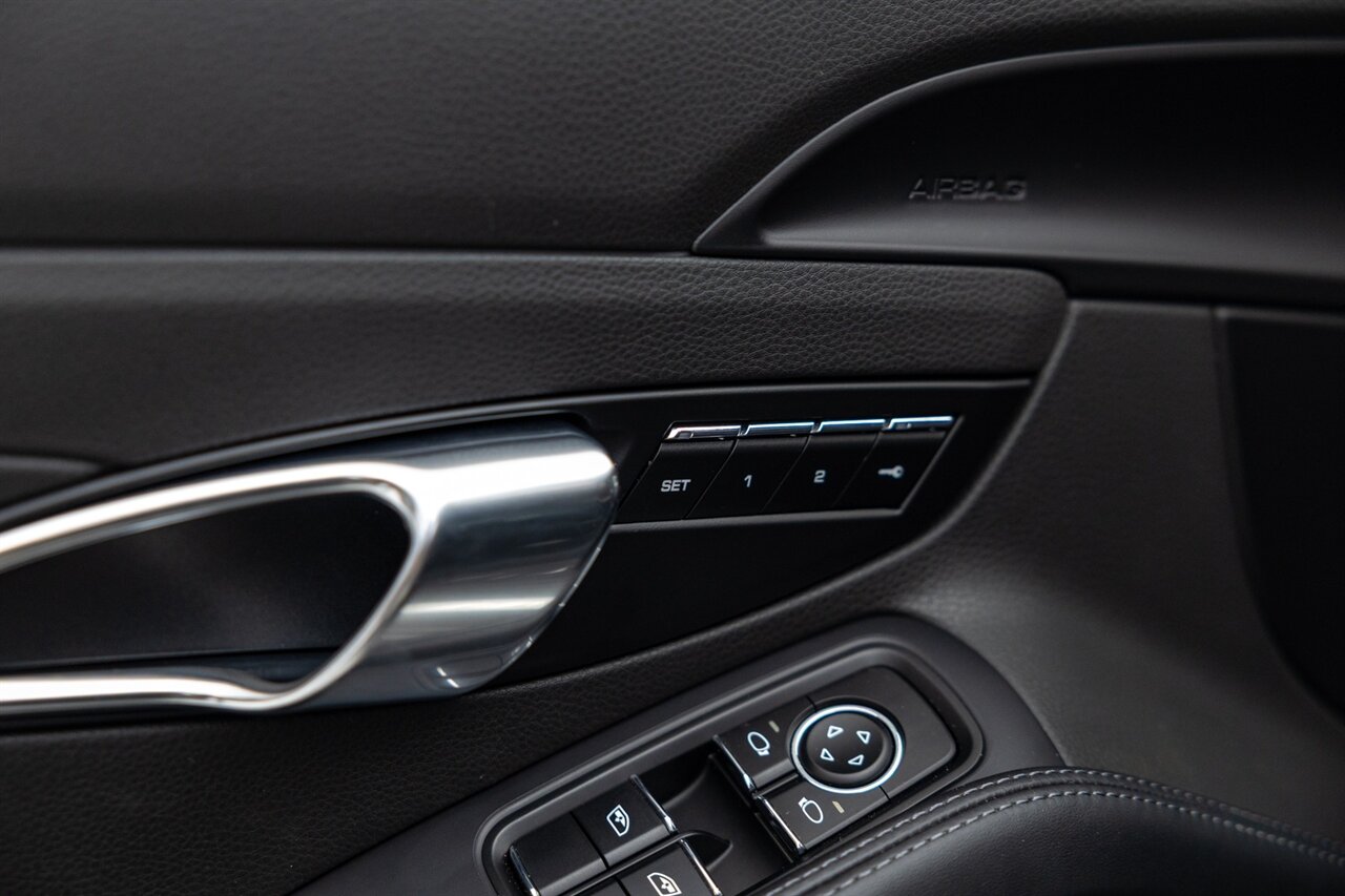 2016 Porsche 911 Carrera 4S   - Photo 34 - Springfield, MO 65802