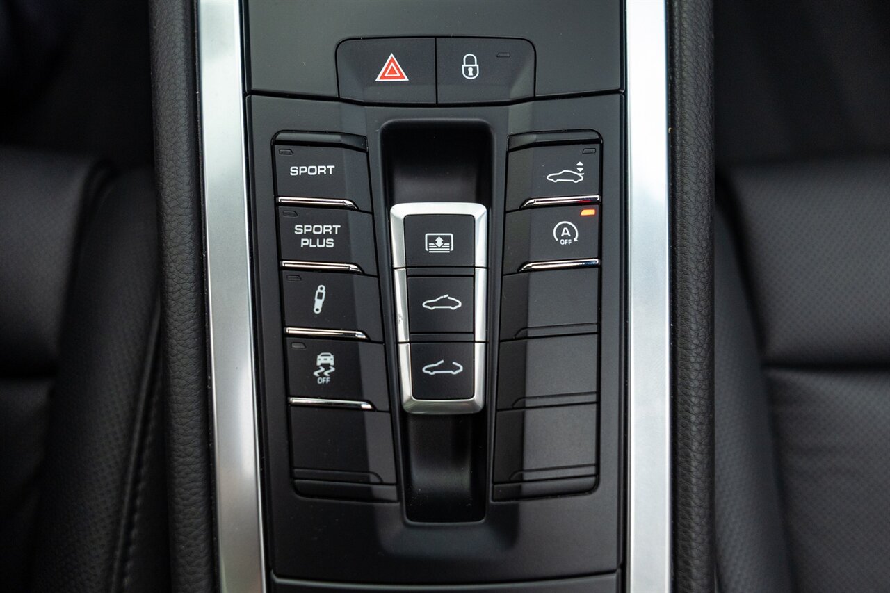 2016 Porsche 911 Carrera 4S   - Photo 43 - Springfield, MO 65802