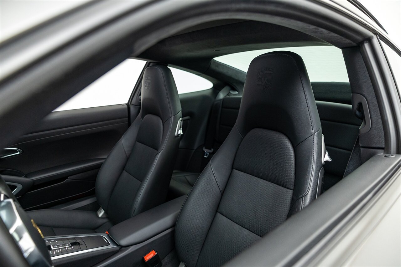 2016 Porsche 911 Carrera 4S   - Photo 2 - Springfield, MO 65802