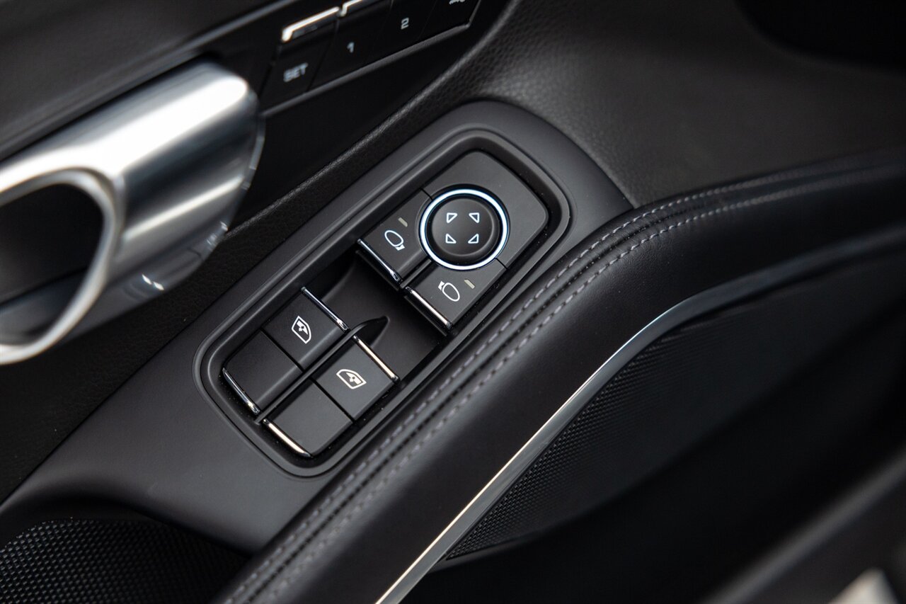 2016 Porsche 911 Carrera 4S   - Photo 35 - Springfield, MO 65802