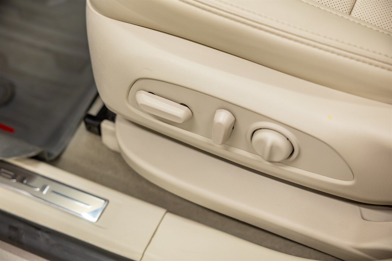 2023 GMC Acadia Denali   - Photo 43 - Springfield, MO 65802