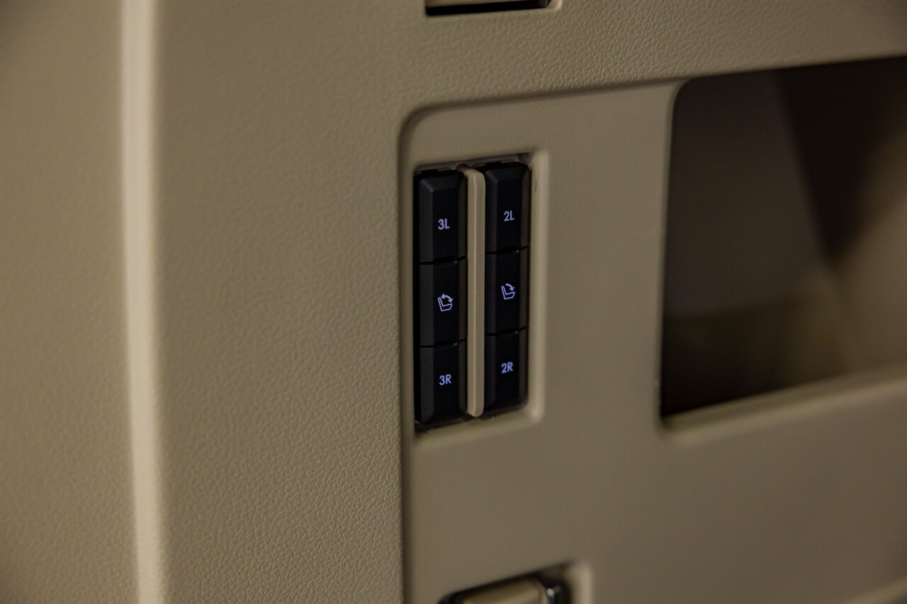 2021 Lincoln Navigator Reserve   - Photo 26 - Springfield, MO 65802