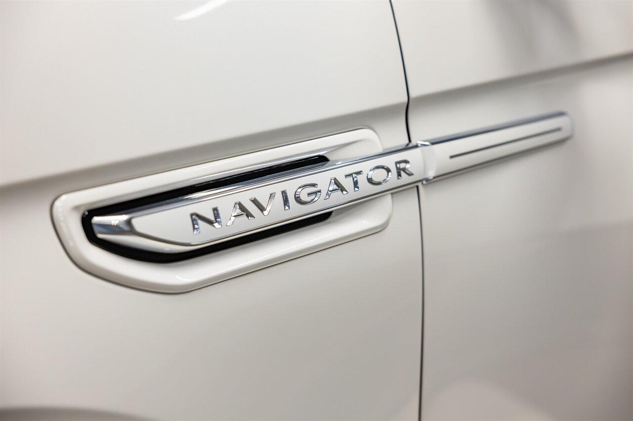 2021 Lincoln Navigator Reserve   - Photo 15 - Springfield, MO 65802