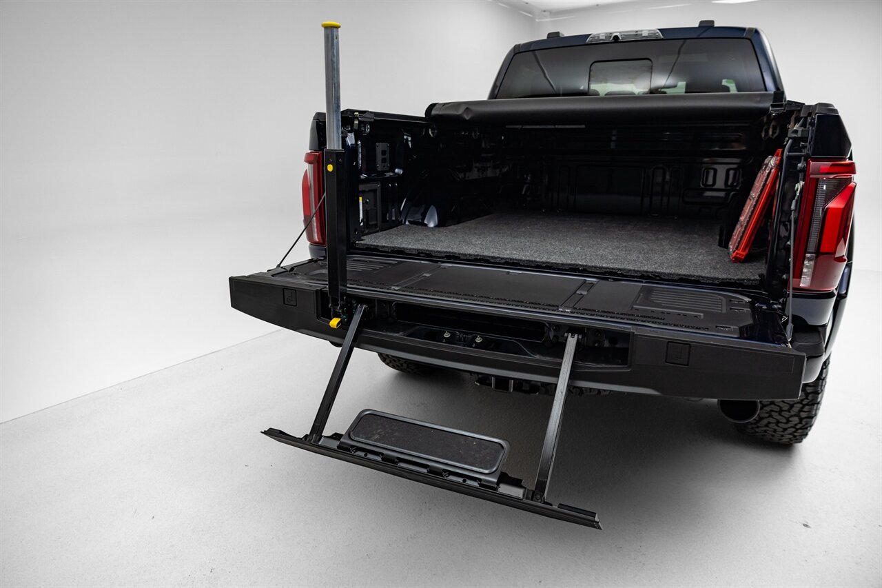 2025 Ford F-150 Raptor - Photo 27 - Springfield, MO 65802