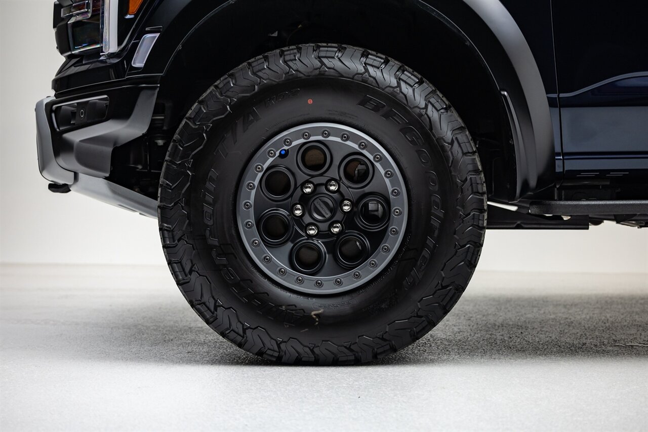 2025 Ford F-150 Raptor - Photo 16 - Springfield, MO 65802