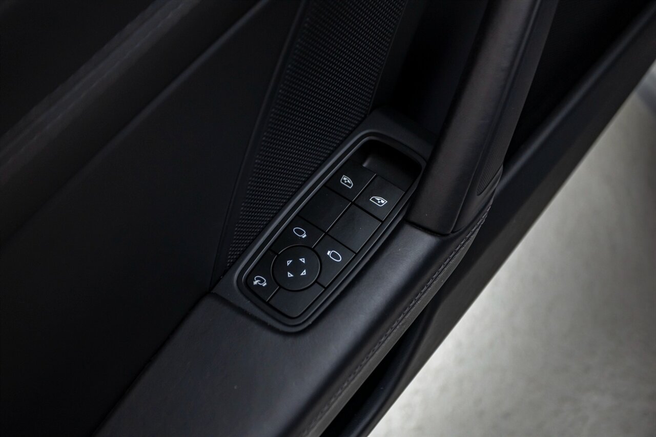 2024 Porsche 911 Carrera   - Photo 39 - Springfield, MO 65802