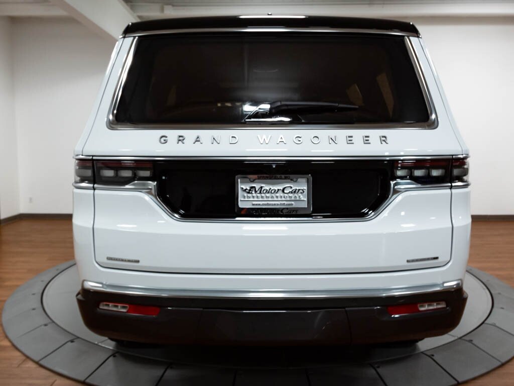 2022 Jeep Grand Wagoneer Series III   - Photo 5 - Springfield, MO 65802