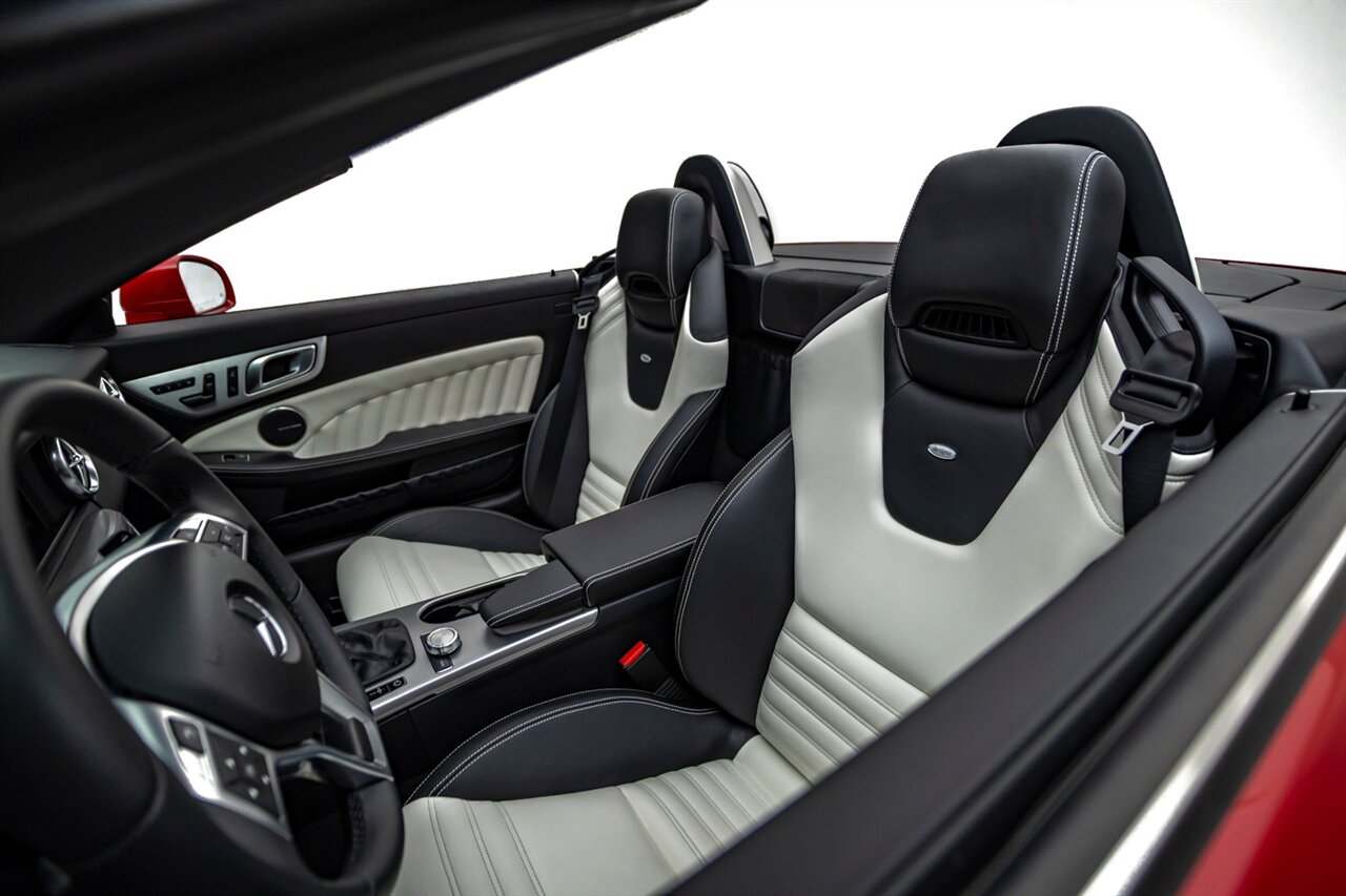 2016 Mercedes-Benz SLK SLK 350   - Photo 2 - Springfield, MO 65802