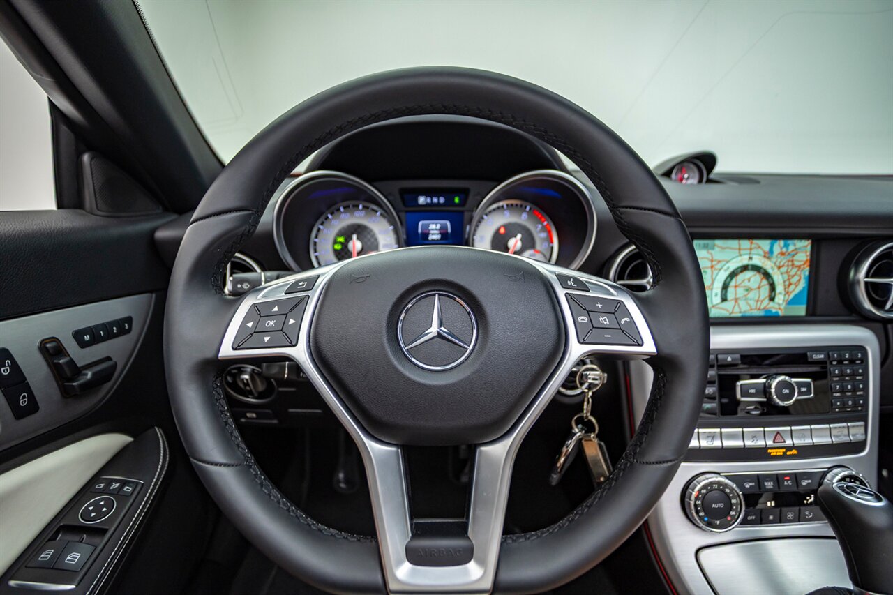 2016 Mercedes-Benz SLK SLK 350   - Photo 46 - Springfield, MO 65802