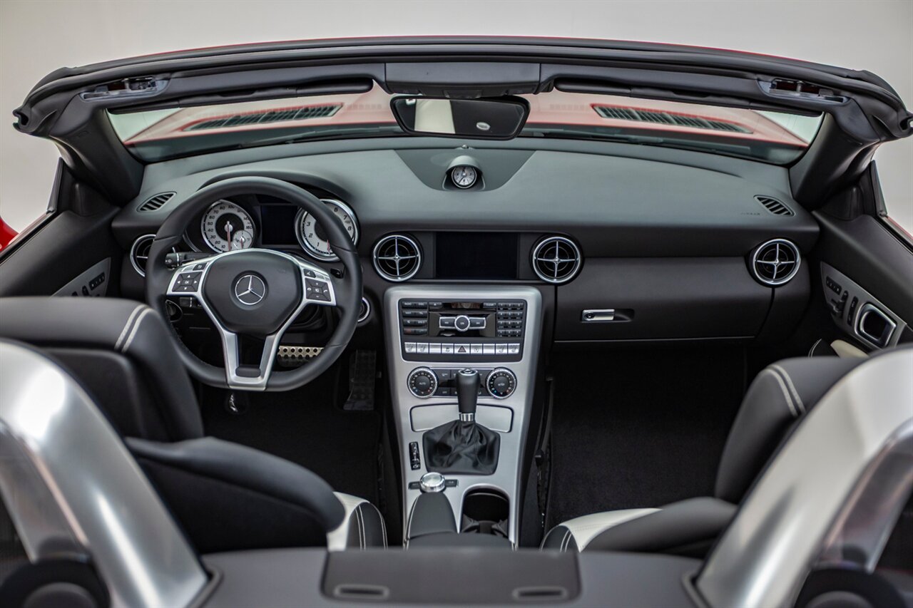 2016 Mercedes-Benz SLK SLK 350   - Photo 57 - Springfield, MO 65802