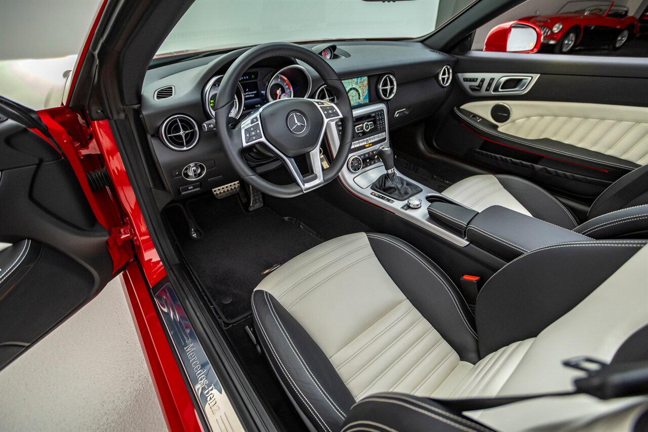 2016 Mercedes-Benz SLK SLK 350   - Photo 40 - Springfield, MO 65802