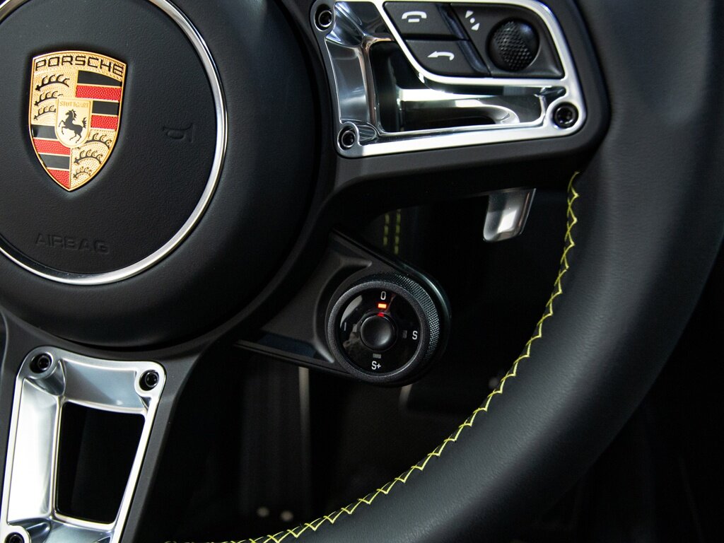 2019 Porsche 911 Turbo S   - Photo 37 - Springfield, MO 65802