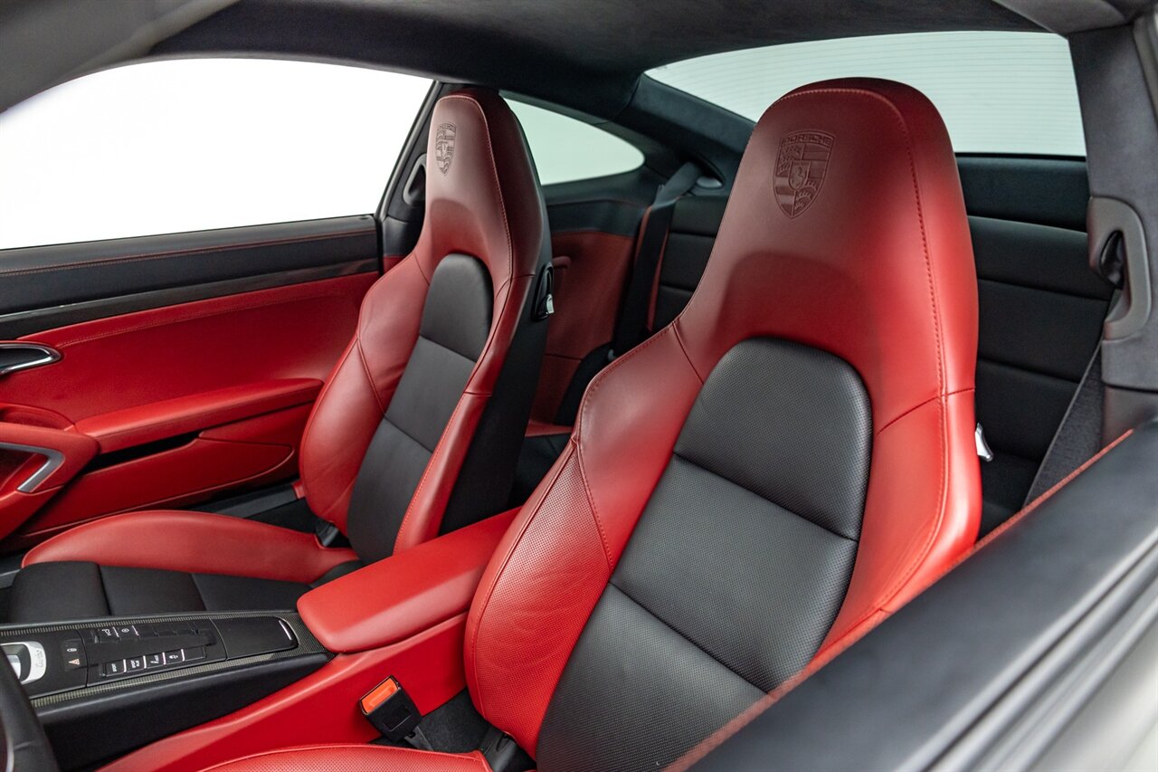 2016 Porsche 911 Turbo S   - Photo 2 - Springfield, MO 65802