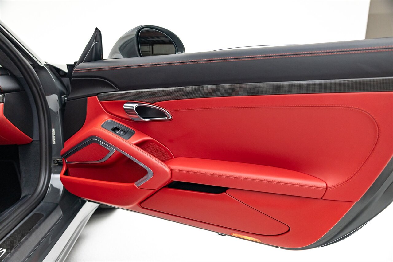 2016 Porsche 911 Turbo S   - Photo 37 - Springfield, MO 65802